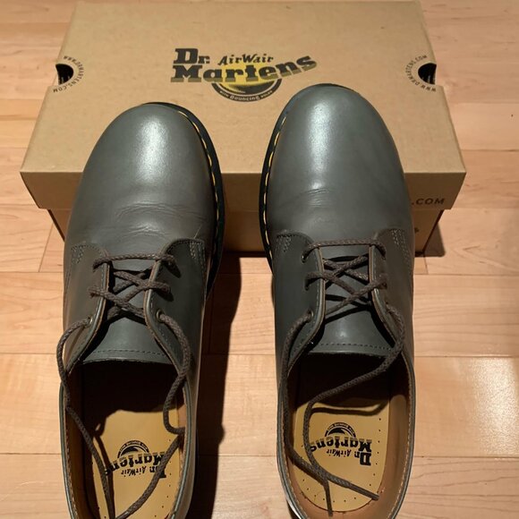 Brand new men's Dr Marten shoes - Picture 3 of 4